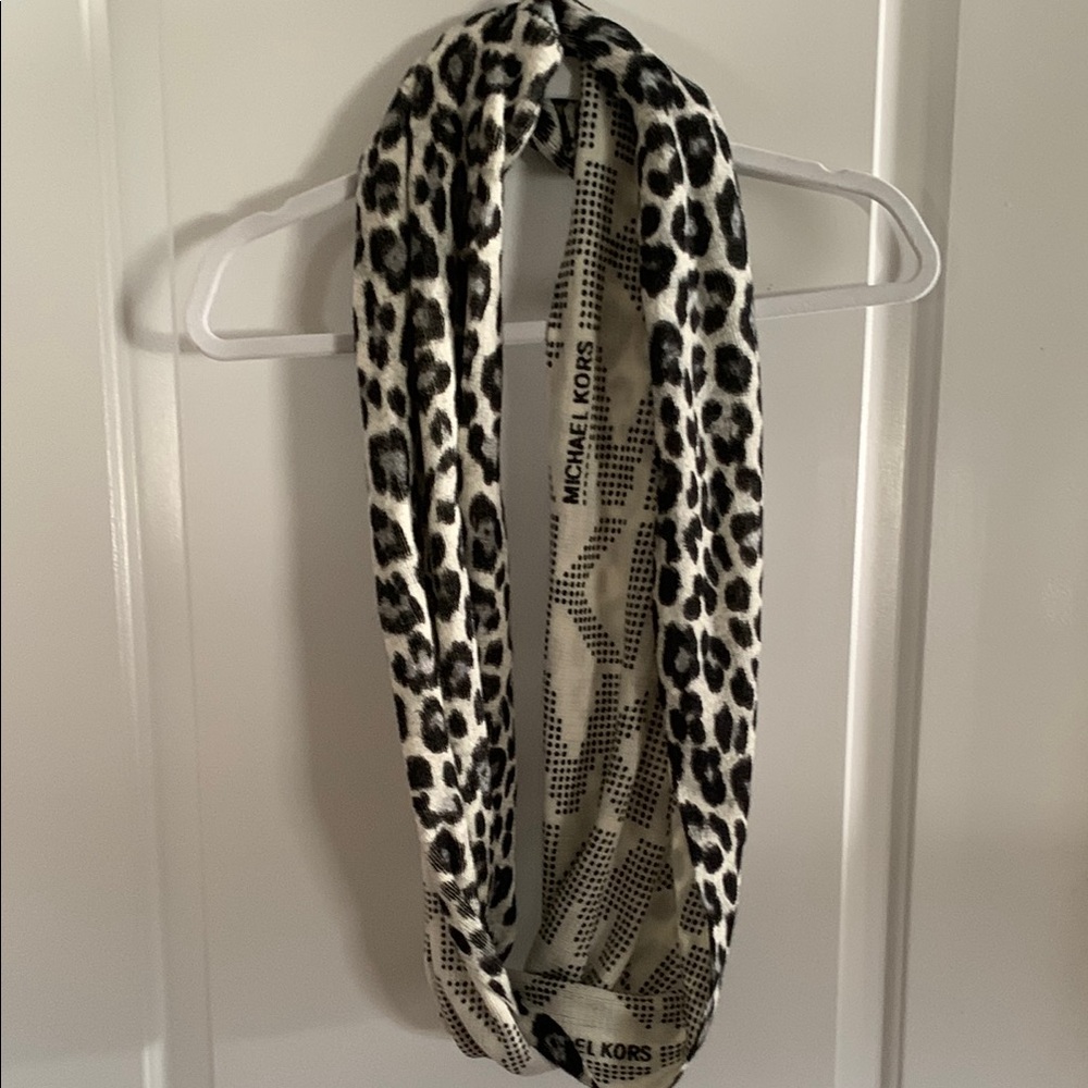 Michael Kors Leopard Print Scarf - Black and White